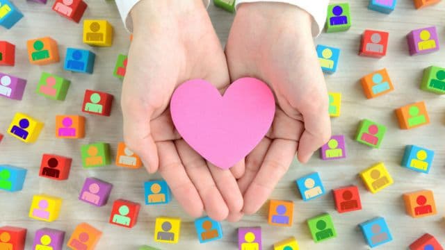 想いを繋ぐウィッグを次の方へ。がんと闘う女性の輝きを支える団体