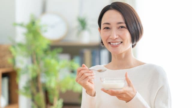 食べないダイエットは痩せない？体重が減らない理由や健康的な食事法を解説