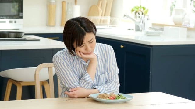ダイエットが辛いのはなぜ？痩せない理由や対処法を解説