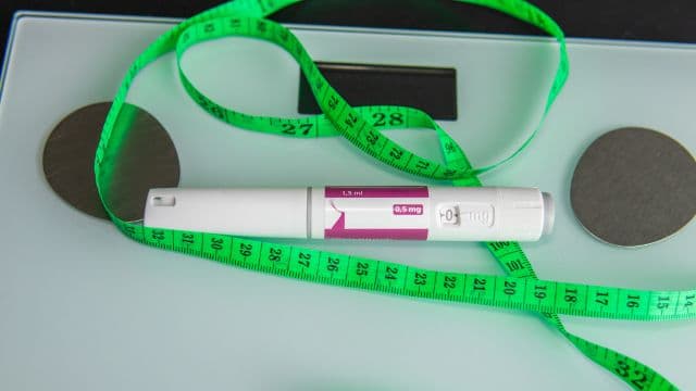 GLP-1ダイエットとは？飲み薬や注射薬の種類と副作用を紹介