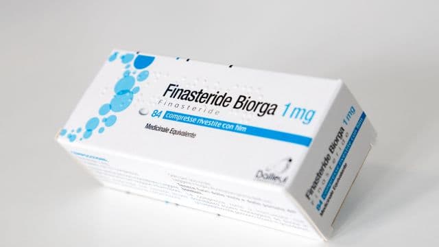 ジェネリック医薬品「フィナステリド」とは？AGAへの効果や副作用も解説