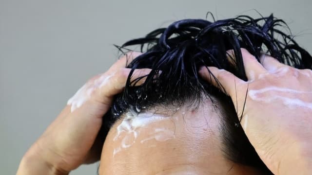 ミノキシジル配合のシャンプーはある？AGA治療中のシャンプーの選び方を解説