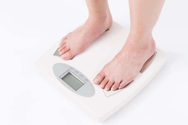 ダイエットで体重が減らない原因は？10の理由と対処法を解説