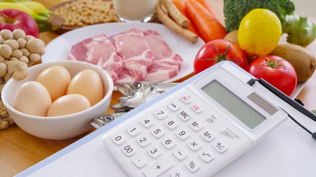ダイエットしても痩せないのはなぜ？原因や痩せるためのポイントを解説