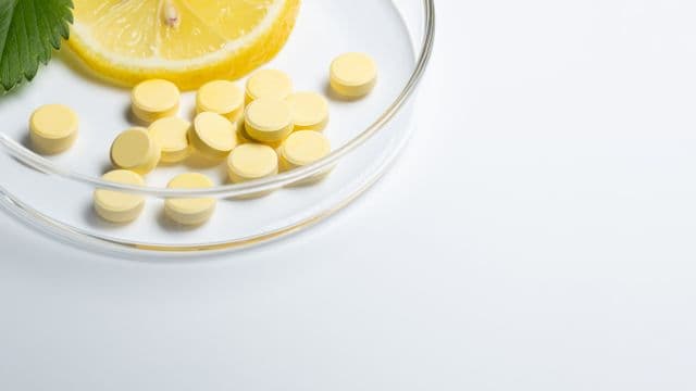 抜け毛に効くサプリはある？有効成分や選び方、予防効果を紹介