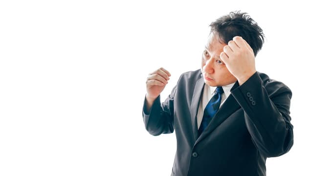 粃糠性脱毛症とは？原因や症状、治し方とAGAとの違いを解説
