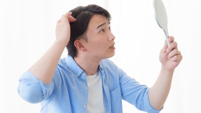 前髪でのハゲ隠しは逆効果？おすすめの髪型や薄毛対策を解説