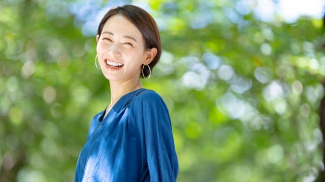 女性ホルモンのバランスを整えるには？乱れる原因や症状、整える方法を解説