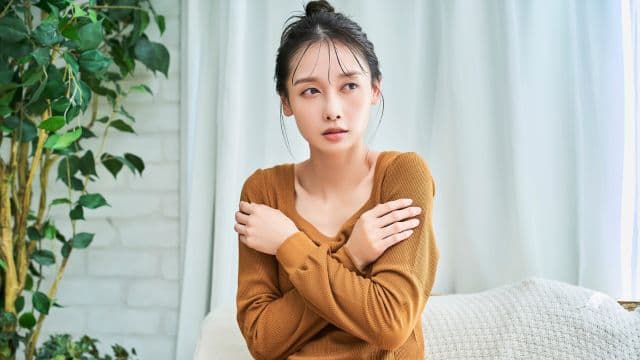 生理前に寒気を感じる原因とは？悪寒対策も紹介