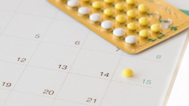 ピルをやめたあとは何が起きる？ピルをやめるメリット・デメリットを解説