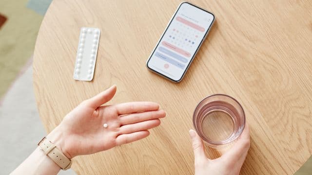 低用量ピルは生理痛改善に効果あり！ピルのその他の効果や副作用も解説