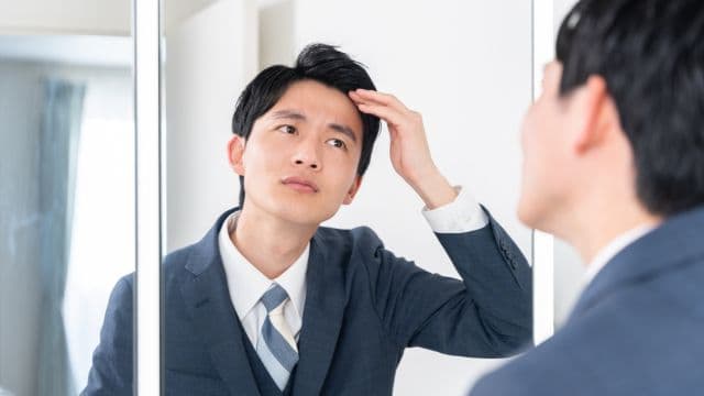 休止期脱毛症とは？種類や発症の原因、治療方法を解説