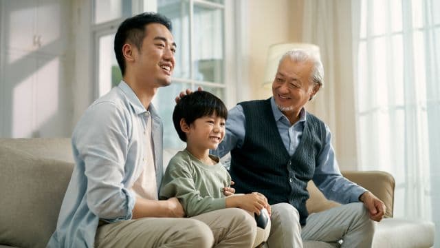 はげは遺伝する？母方父方の違いや薄毛を防ぐ方法について解説