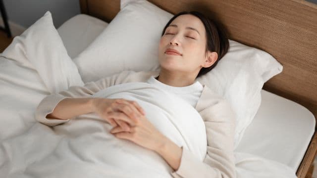 女性ホルモンを増やす方法とは？分泌量が減る原因も解説