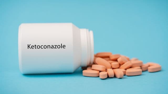 ケトコナゾールとは？主な効果・効能や副作用、使用方法などを解説