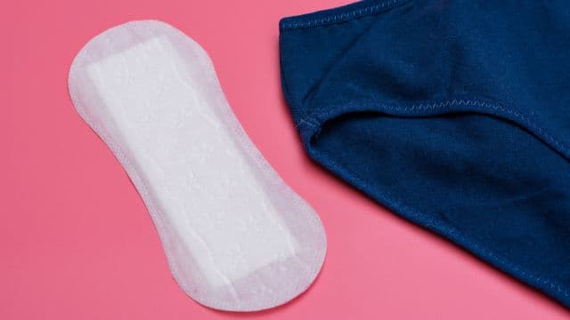 排卵日が近づくとおりものは増える？妊娠や生理周期による変化を解説