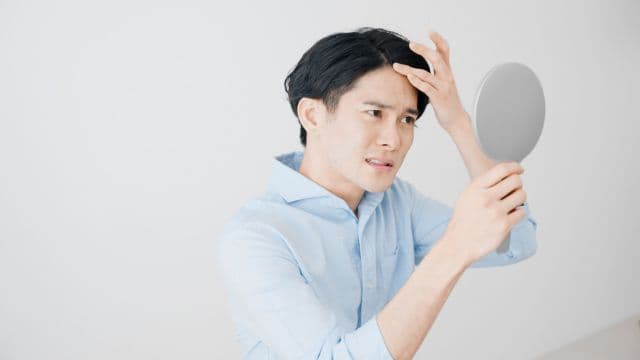  オナニーでハゲるって本当？医学的根拠と薄毛の原因を解説