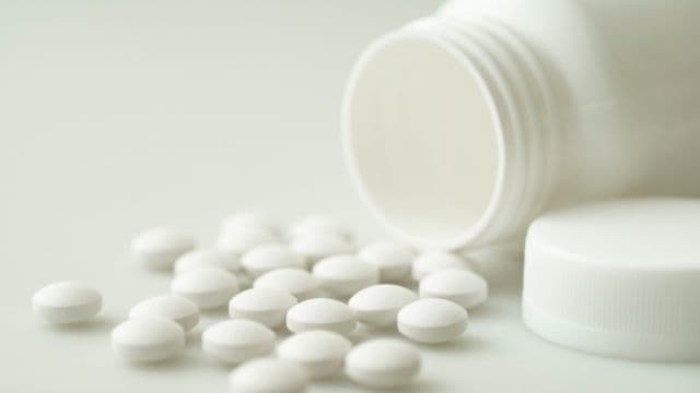 ミノキシジルタブレットとは？効果と副作用、ほかの治療薬との違いを解説