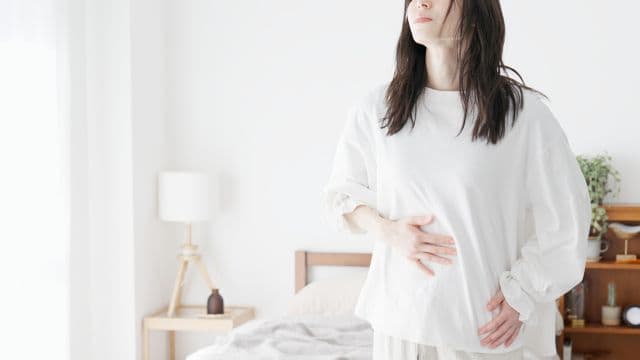 ピルを飲むと便秘になる？それとも便秘が改善する？ピルの効果や副作用解説