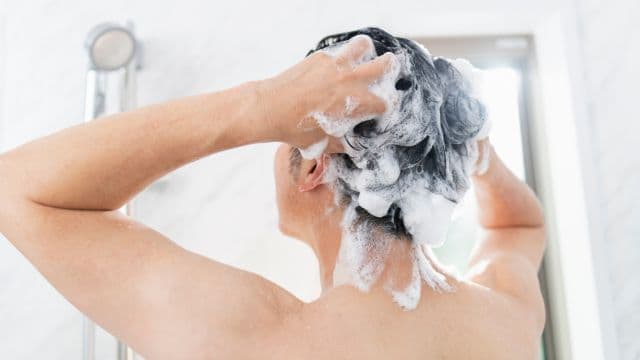 朝シャンではげるって本当？薄毛を防ぐ正しいやり方5選