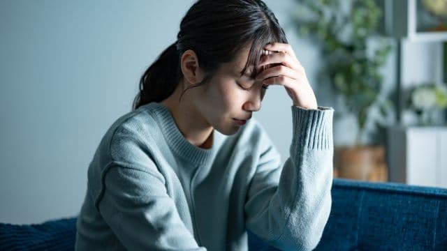 PMSの症状とは？月経前症候群の原因や治療法を解説