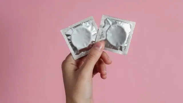 コンドームEDとは?ゴムで射精できない原因と改善方法を解説