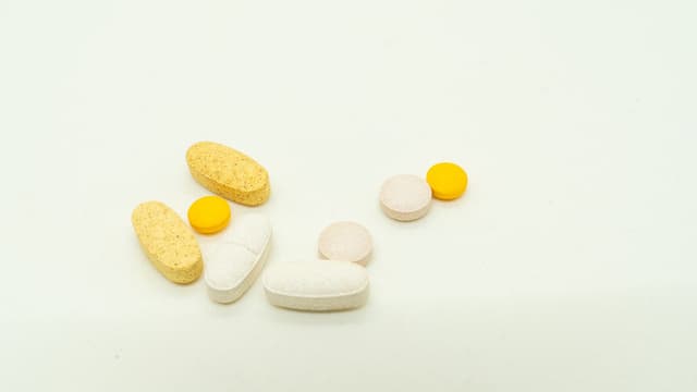 シアリスと飲み合わせが悪い薬は?併用禁忌薬や併用注意薬、不安の解消法を紹介