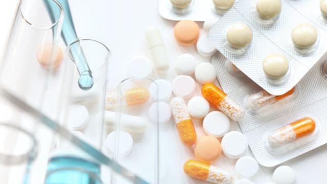 デュタステリドの副作用は?作用機序や副作用、内服時の注意点について解説