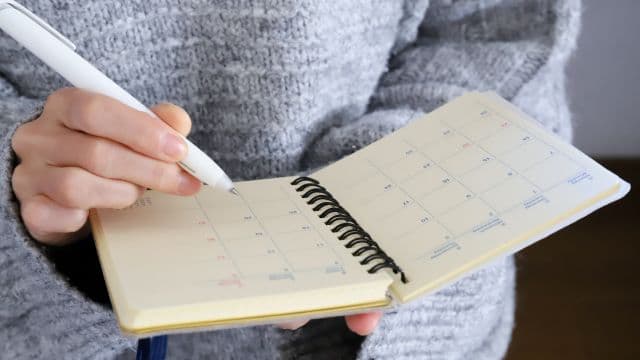 ピルを使って月経移動するには?生理を遅らせる・早める方法について解説