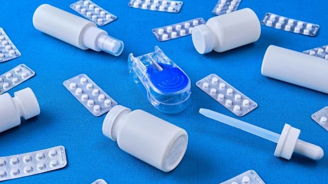 AGA治療薬の個人輸入は危険?AGA治療薬の安心できる入手方法を解説